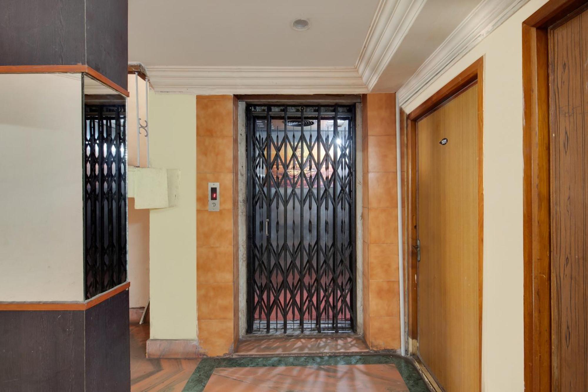 สปอต ออน 75188 โฮเทล คอเวอรี Hotel วิสาขปัตนัม ภายนอก รูปภาพ