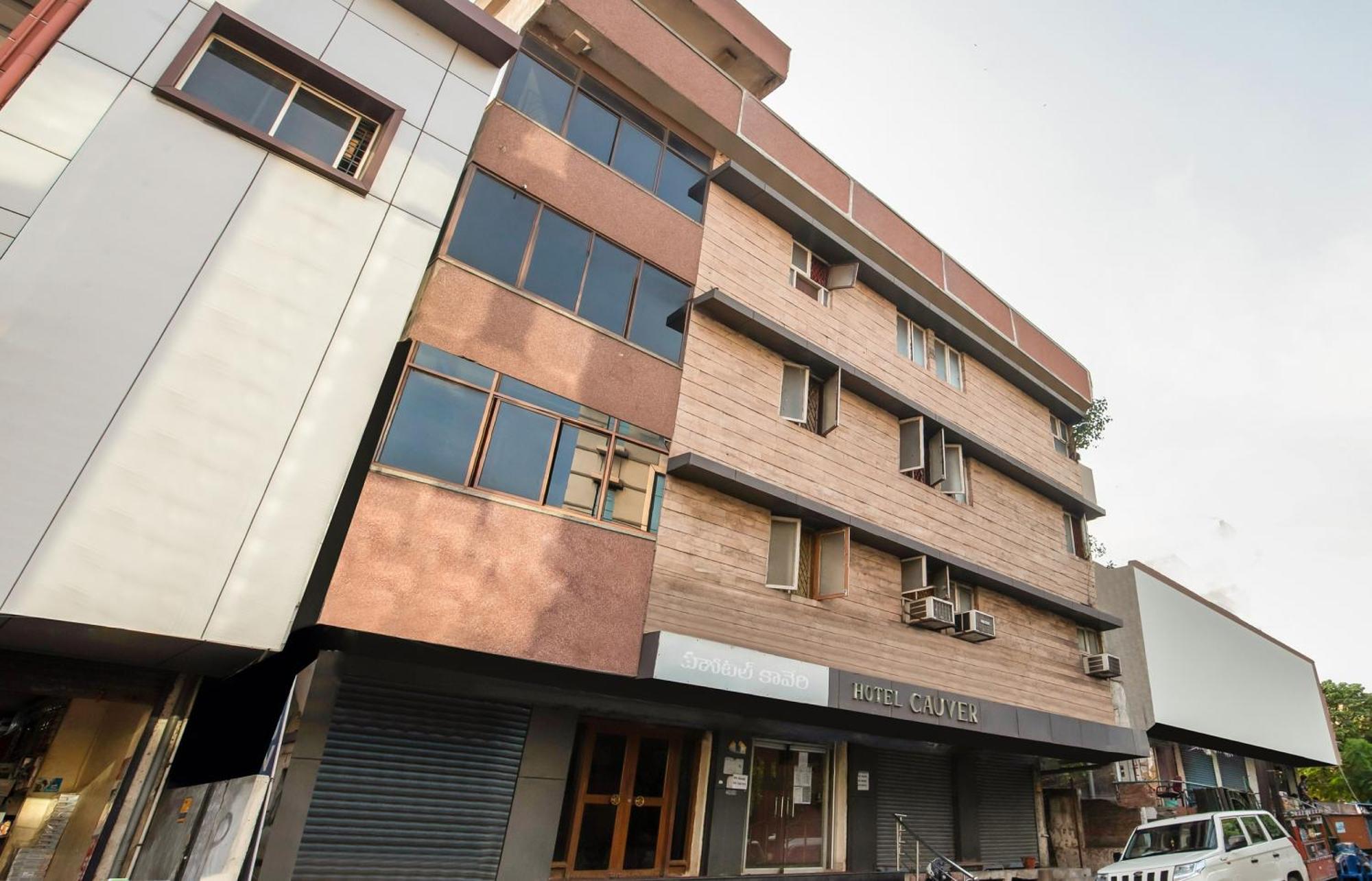 สปอต ออน 75188 โฮเทล คอเวอรี Hotel วิสาขปัตนัม ภายนอก รูปภาพ